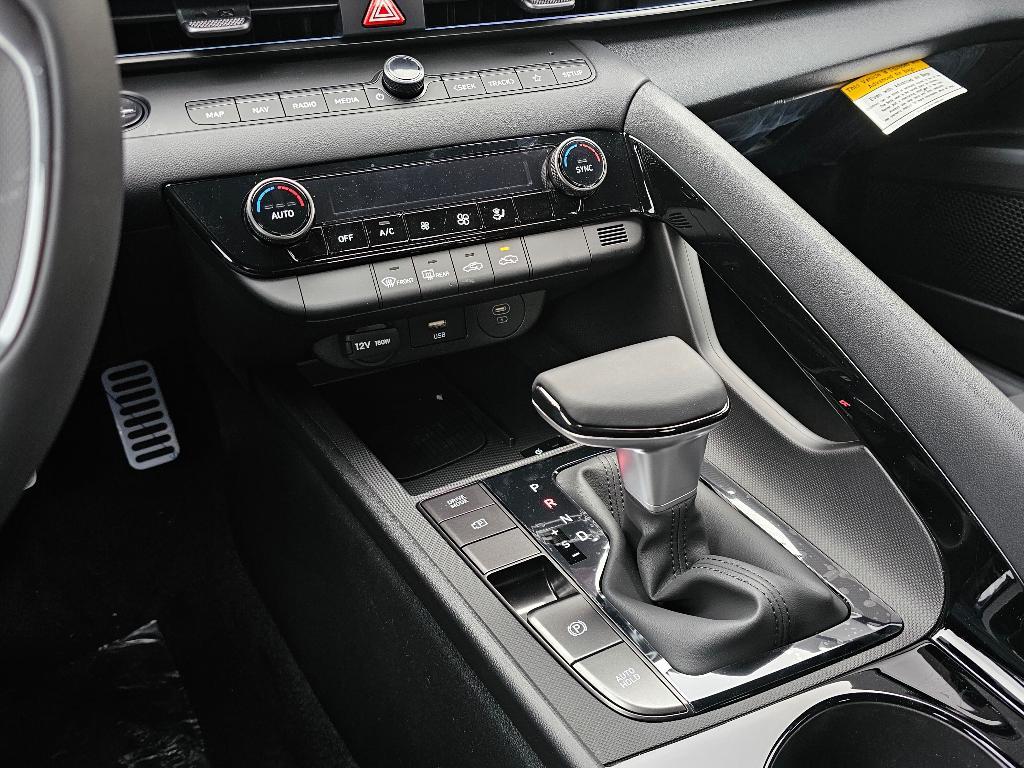 new 2025 Hyundai ELANTRA HEV car, priced at $27,436