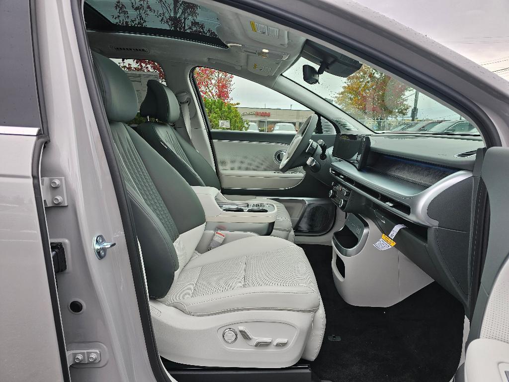 new 2026 Hyundai IONIQ 9 car, priced at $78,155