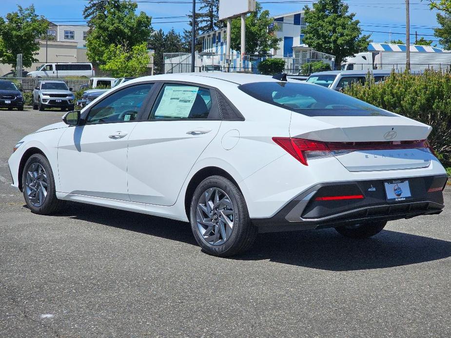 new 2024 Hyundai Elantra HEV car, priced at $23,935
