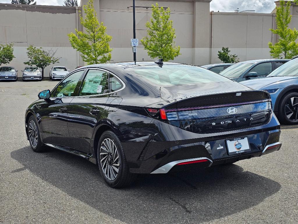 new 2025 Hyundai Sonata Hybrid car, priced at $37,323