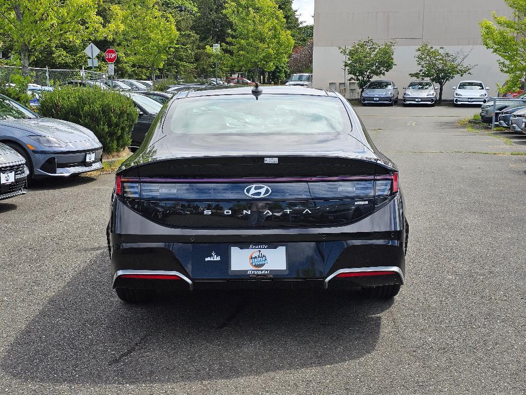 new 2025 Hyundai Sonata Hybrid car, priced at $37,323