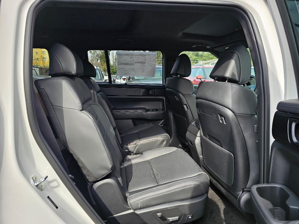 new 2025 Hyundai SANTA FE HEV car, priced at $49,740