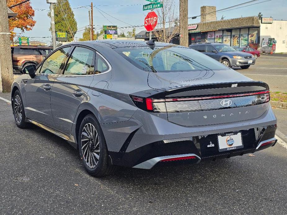 new 2025 Hyundai Sonata Hybrid car, priced at $38,339