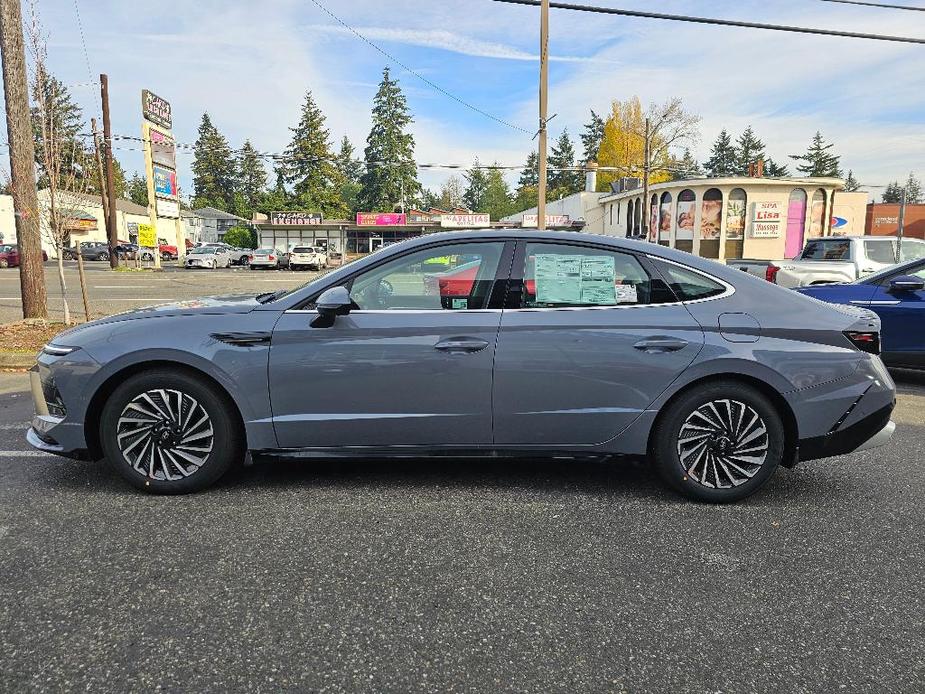 new 2025 Hyundai Sonata Hybrid car, priced at $38,339