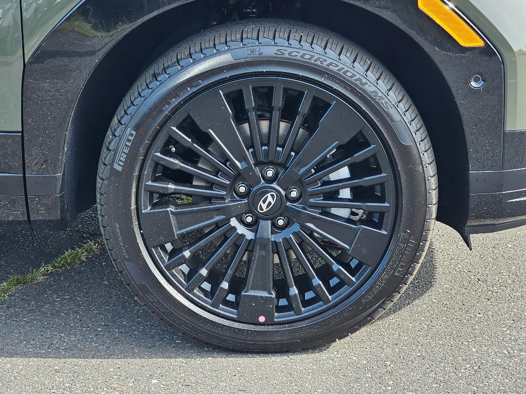 new 2025 Hyundai SANTA FE HEV car, priced at $47,515