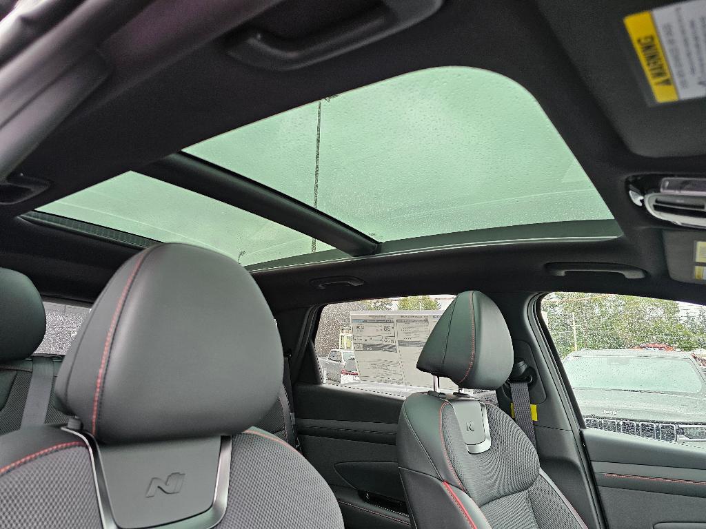 new 2025 Hyundai TUCSON Hybrid car, priced at $31,933