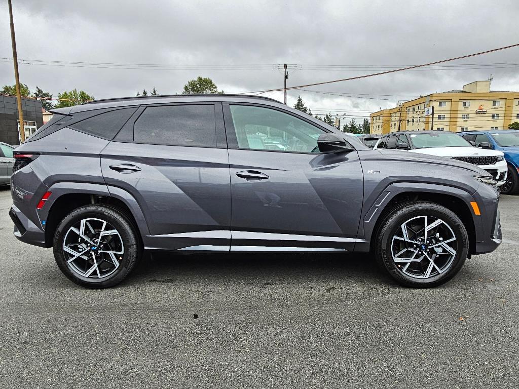 new 2025 Hyundai TUCSON Hybrid car, priced at $31,933