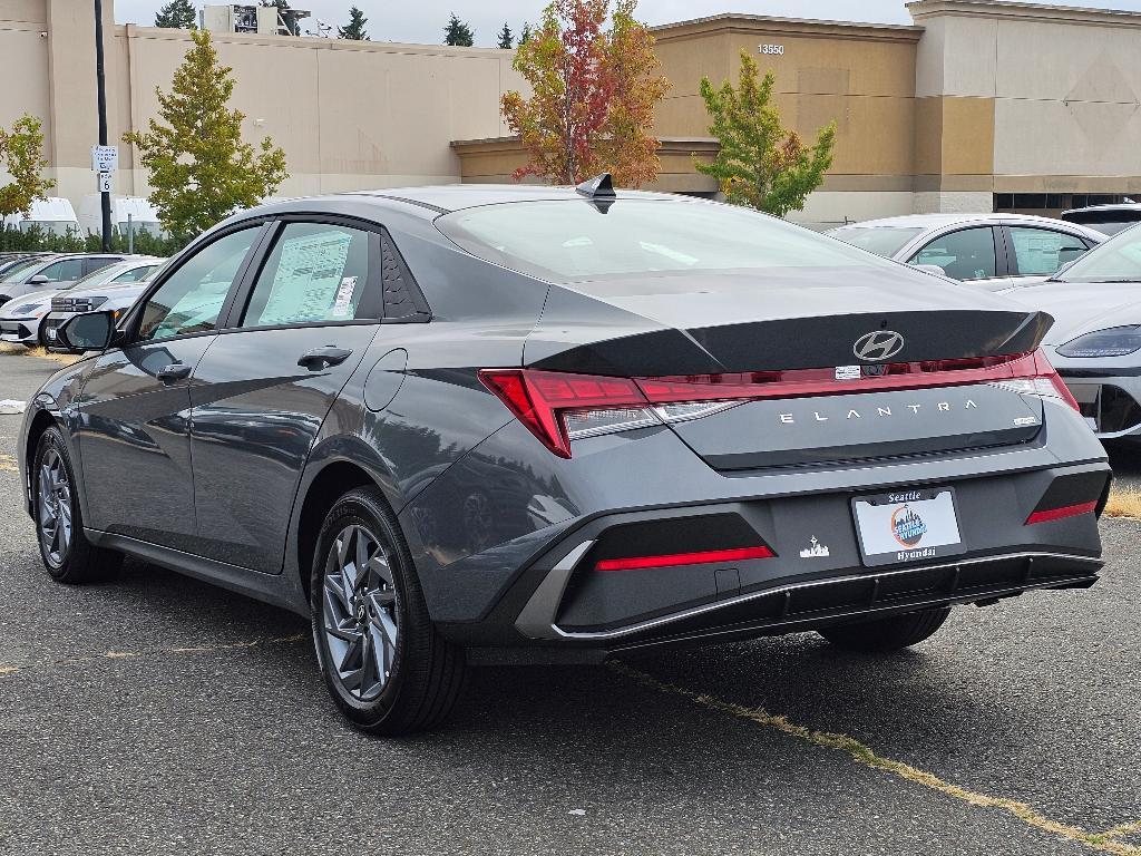 new 2025 Hyundai ELANTRA HEV car, priced at $23,043