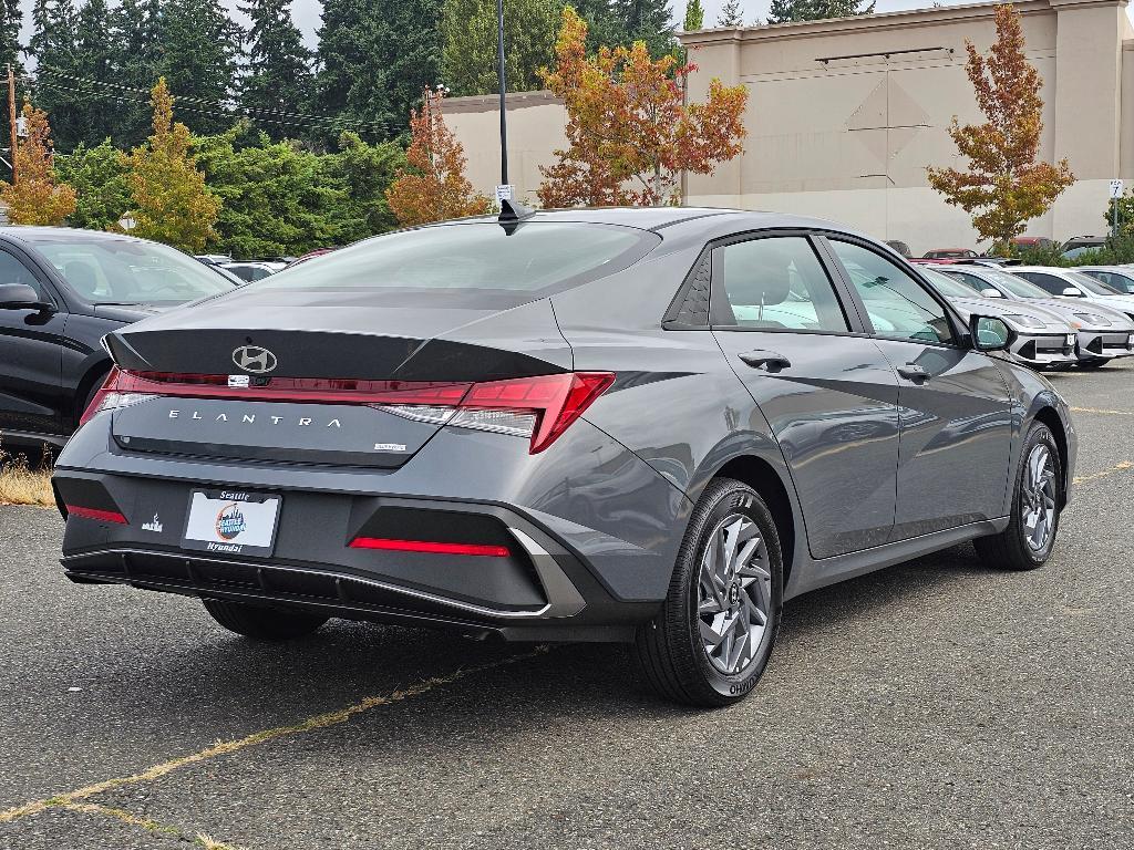 new 2025 Hyundai ELANTRA HEV car, priced at $23,043