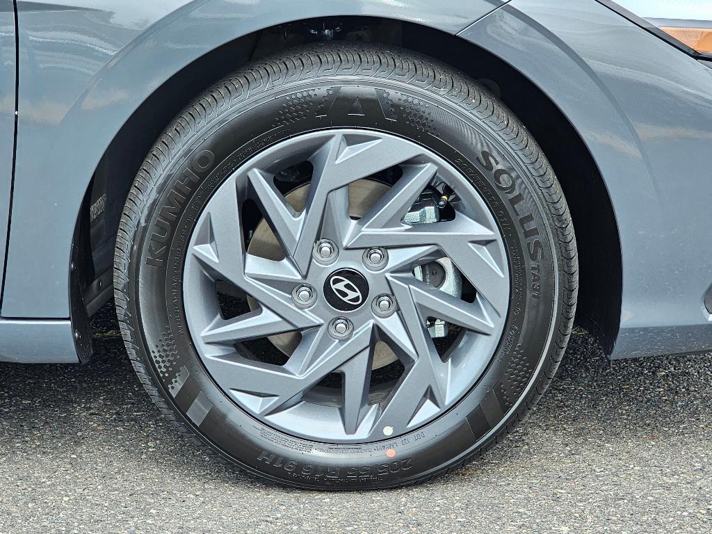 new 2025 Hyundai ELANTRA HEV car, priced at $23,043