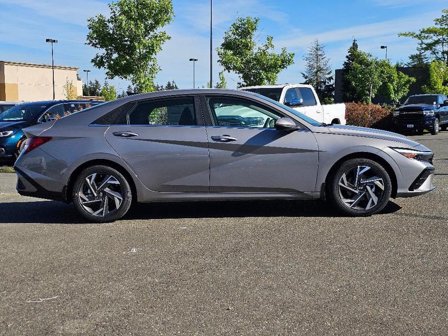 new 2024 Hyundai Elantra car, priced at $21,560