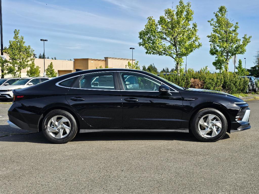 new 2025 Hyundai Sonata car, priced at $26,657