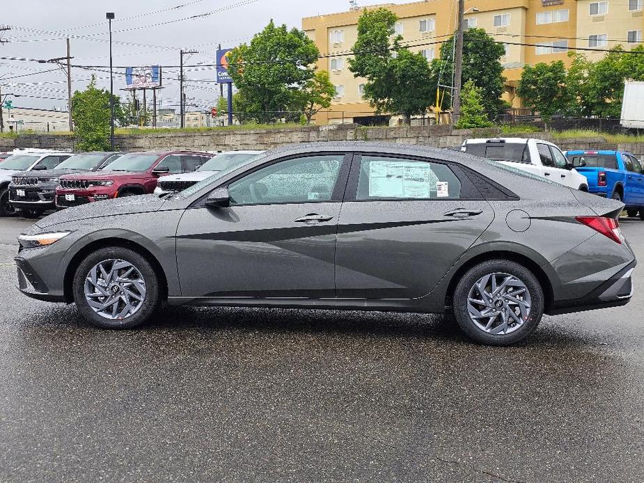 new 2024 Hyundai Elantra car, priced at $22,793