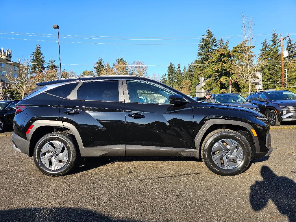 new 2025 Hyundai TUCSON Hybrid car, priced at $33,592