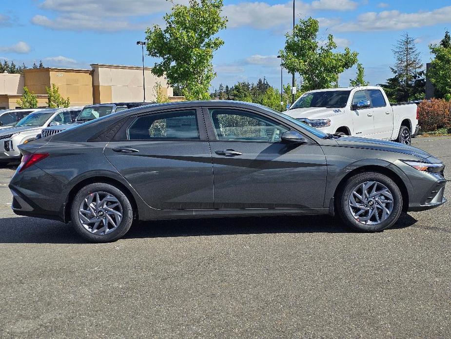 new 2024 Hyundai Elantra car, priced at $23,125