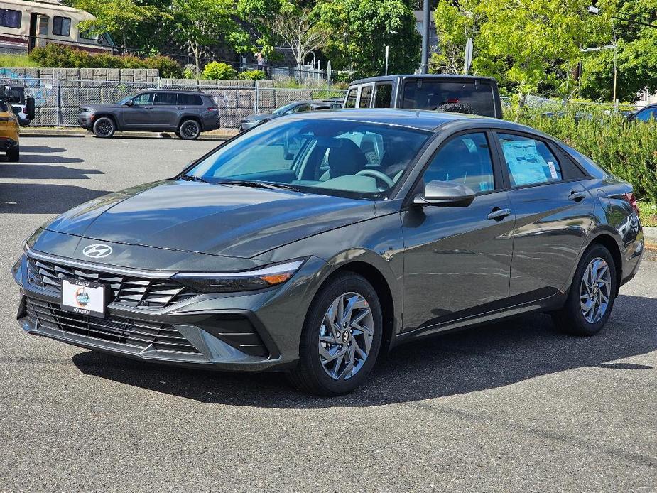 new 2024 Hyundai Elantra car, priced at $23,125