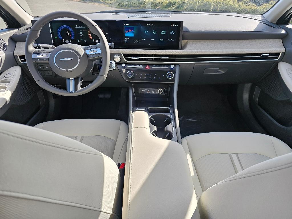 new 2025 Hyundai Sonata Hybrid car, priced at $30,942