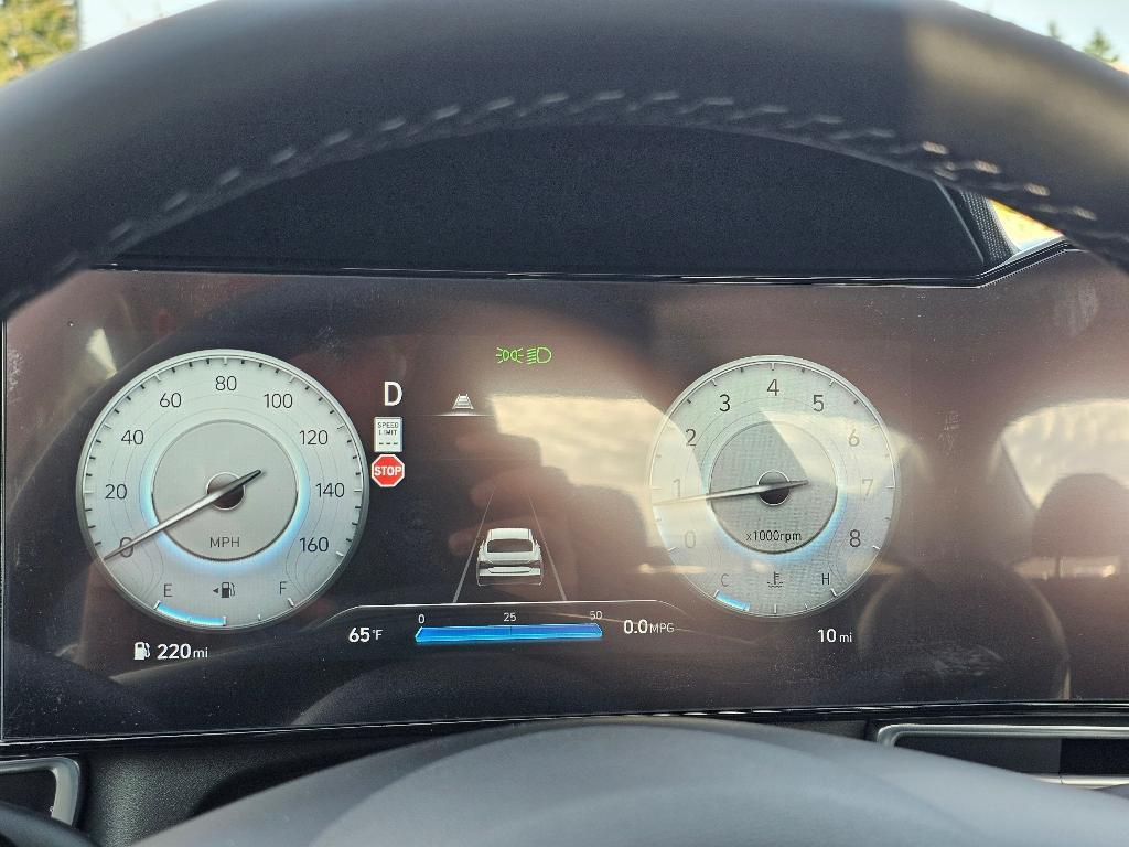 new 2025 Hyundai Elantra car, priced at $27,096