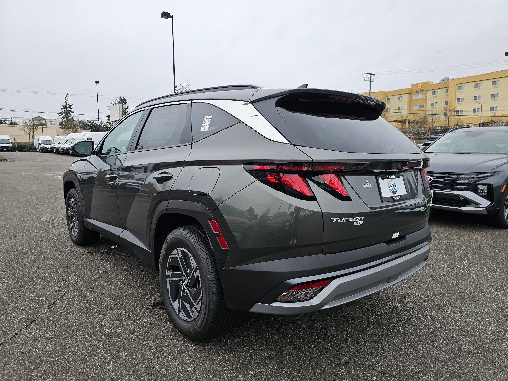 new 2025 Hyundai TUCSON Hybrid car, priced at $33,586