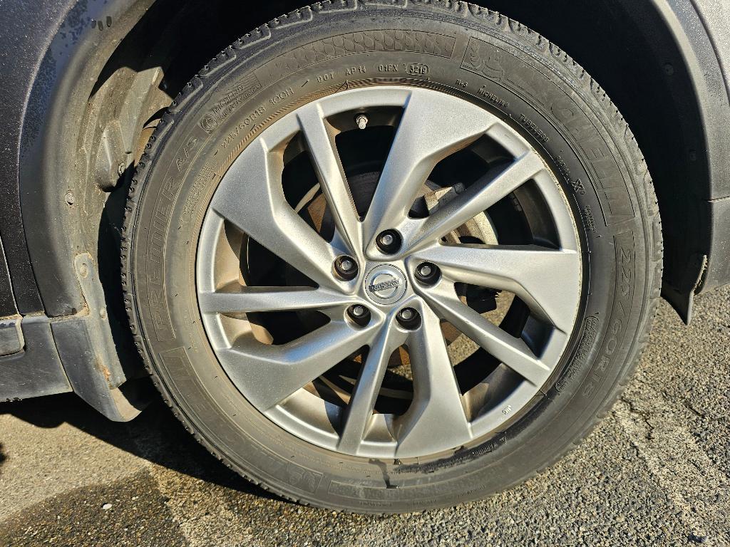 used 2014 Nissan Rogue car, priced at $12,994