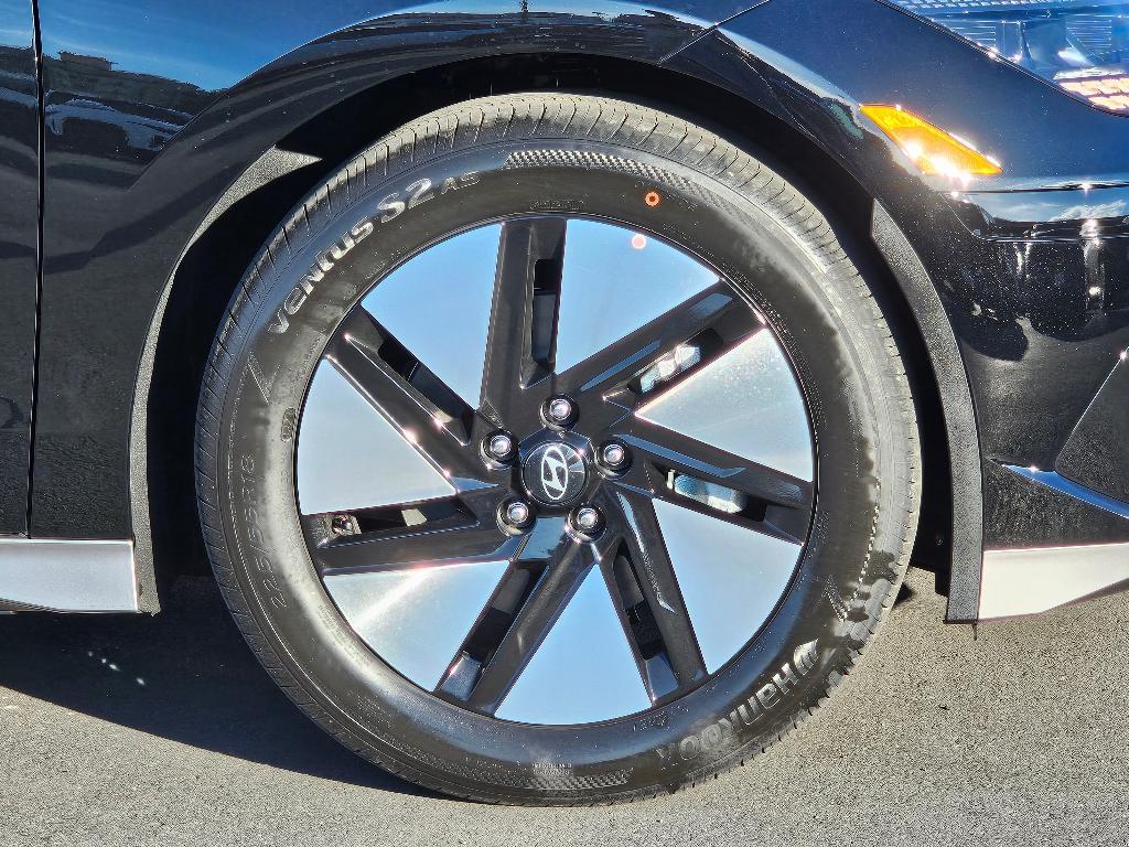 new 2025 Hyundai IONIQ 6 car, priced at $32,255