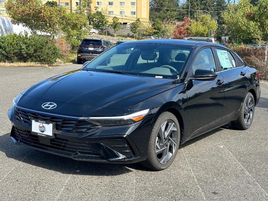 new 2025 Hyundai Elantra car, priced at $24,675