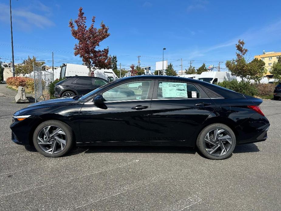 new 2025 Hyundai Elantra car, priced at $26,425