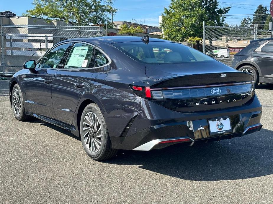 new 2024 Hyundai Sonata Hybrid car, priced at $38,084