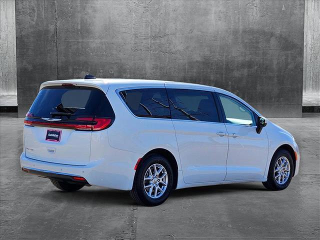 used 2023 Chrysler Pacifica car, priced at $24,417