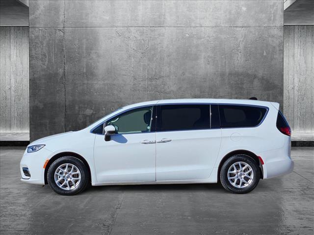 used 2023 Chrysler Pacifica car, priced at $24,417