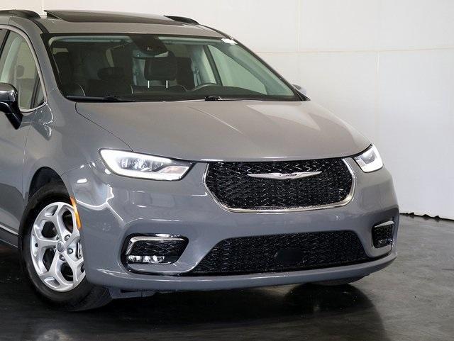 used 2023 Chrysler Pacifica car, priced at $27,040