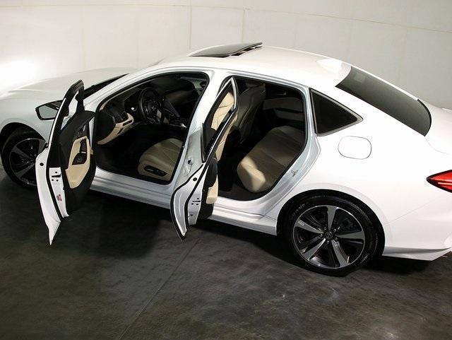 used 2025 Acura TLX car, priced at $39,517