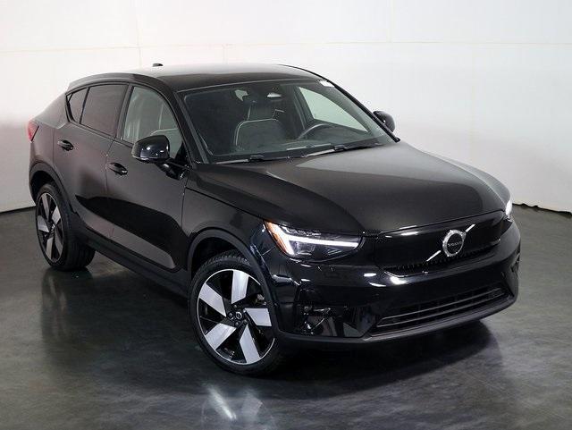 used 2023 Volvo C40 Recharge Pure Electric car, priced at $25,071