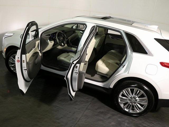 used 2017 Cadillac XT5 car, priced at $18,798