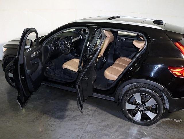 used 2019 Volvo XC40 car, priced at $23,650