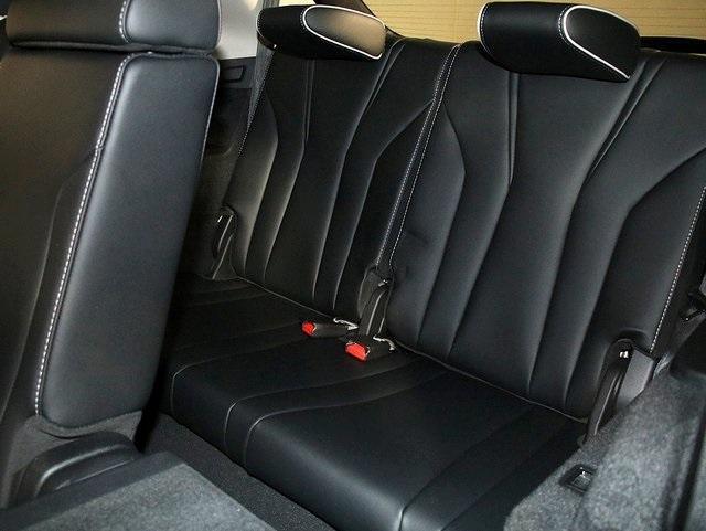 used 2022 Acura MDX car, priced at $44,733