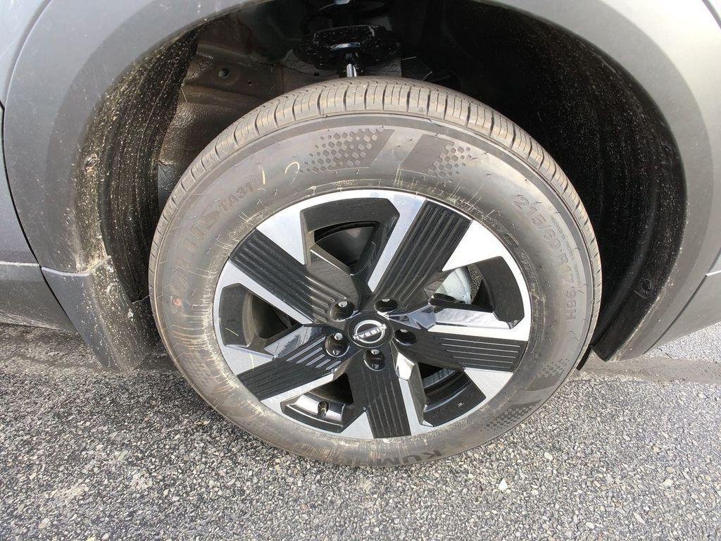 new 2025 Nissan Kicks car, priced at $26,180