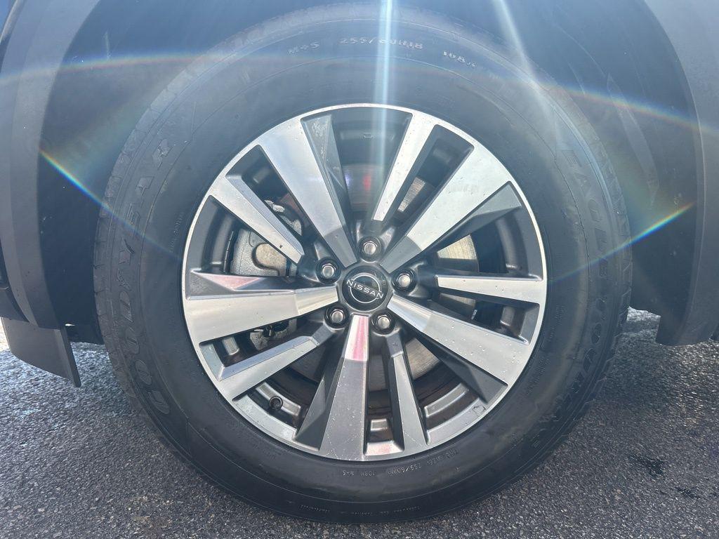 used 2025 Nissan Pathfinder car, priced at $40,988