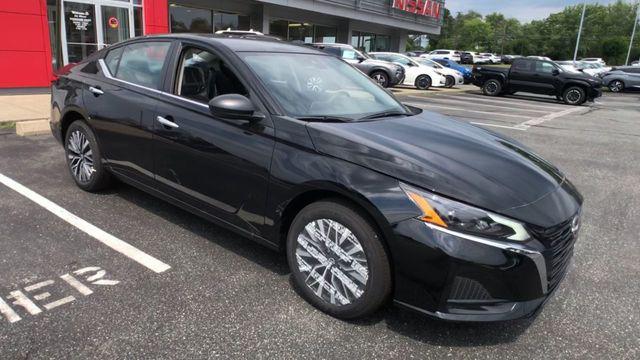 new 2025 Nissan Altima car, priced at $29,265