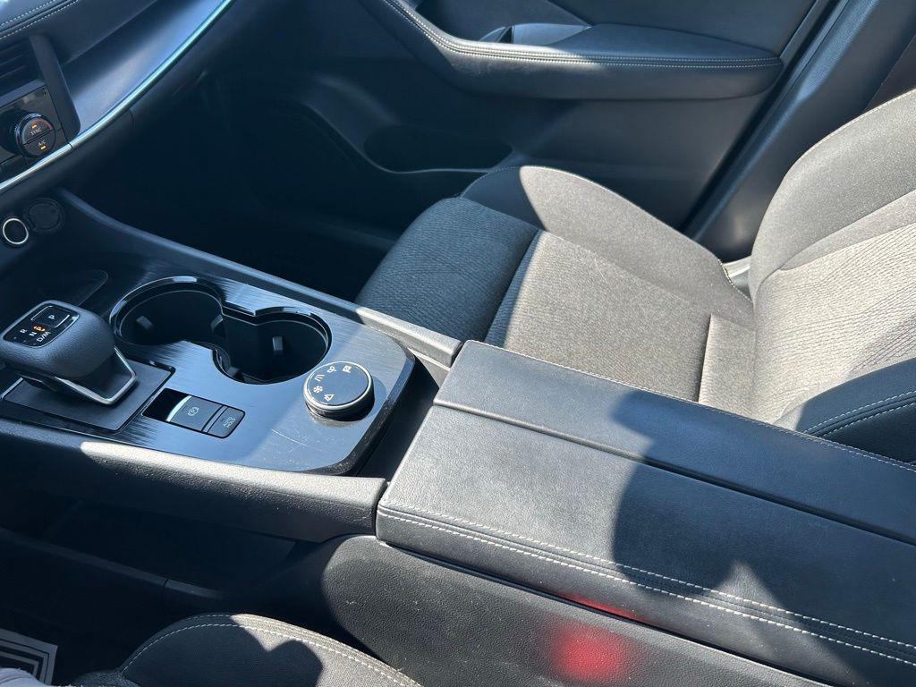 used 2024 Nissan Rogue car, priced at $24,988