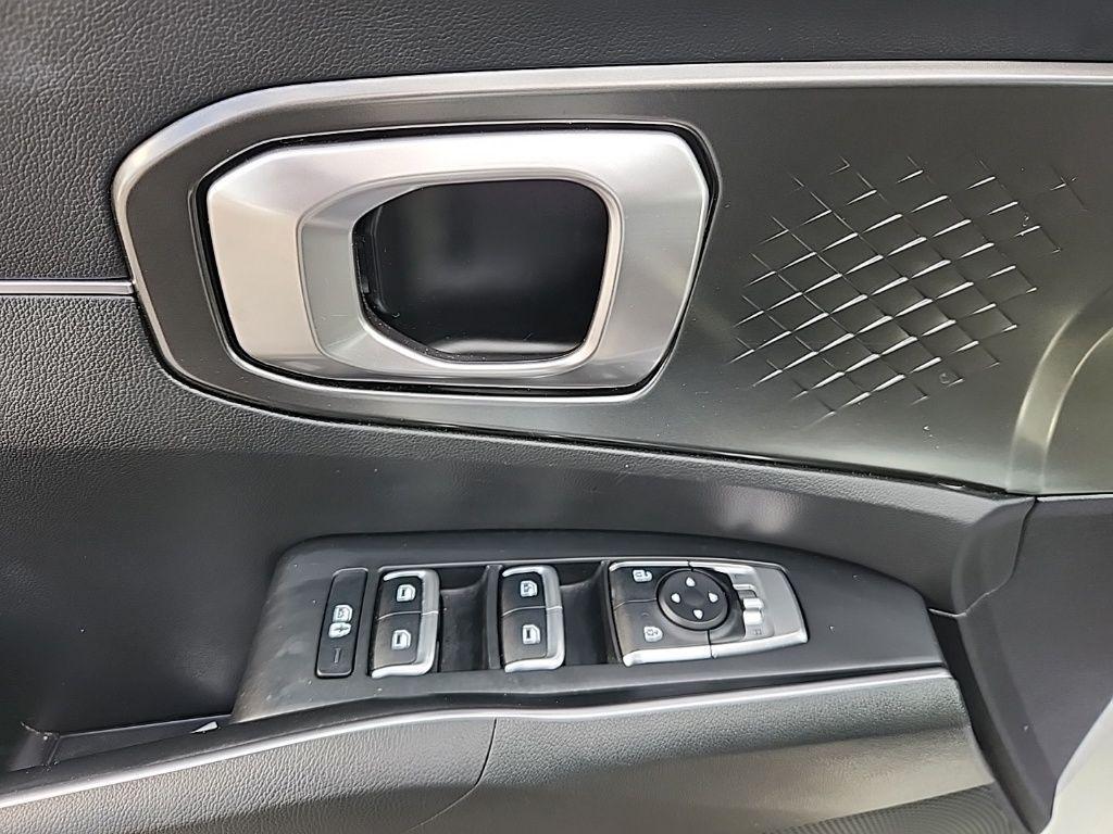 used 2021 Kia Sorento Hybrid car, priced at $24,788