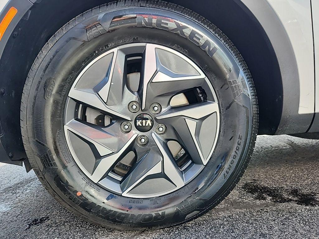 used 2021 Kia Sorento Hybrid car, priced at $24,788