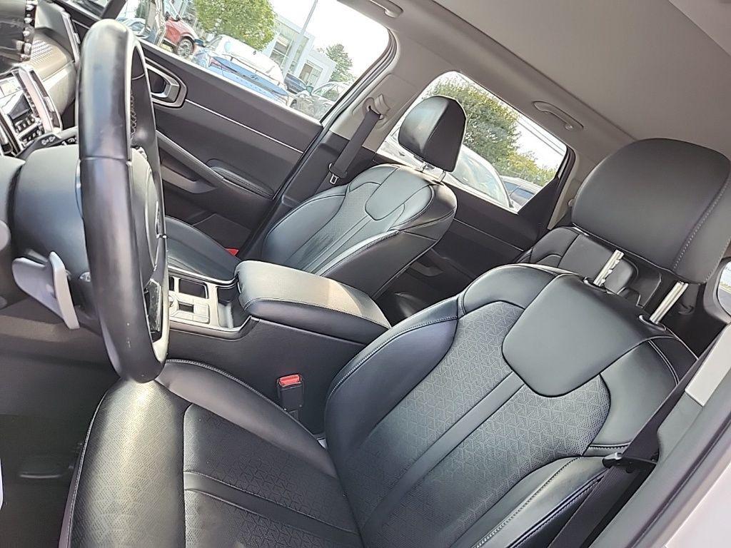 used 2021 Kia Sorento Hybrid car, priced at $24,788