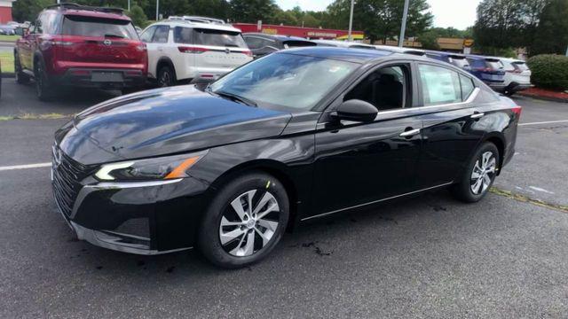 new 2025 Nissan Altima car, priced at $27,750