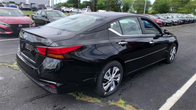 new 2025 Nissan Altima car, priced at $27,750