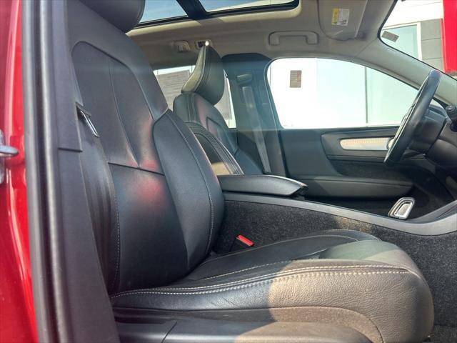 used 2019 Volvo XC40 car, priced at $21,988