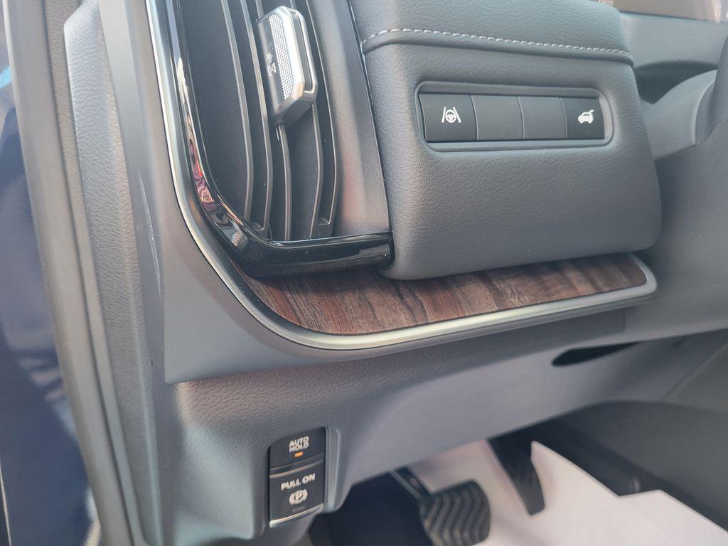 new 2025 Nissan Armada car, priced at $70,240