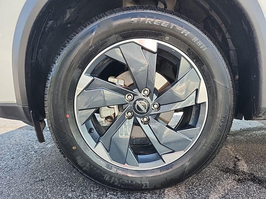used 2024 Nissan Rogue car, priced at $24,988