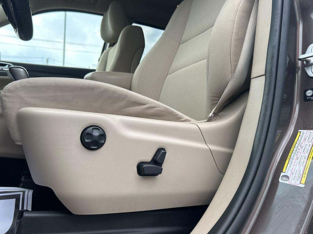 used 2021 Jeep Grand Cherokee car, priced at $22,788