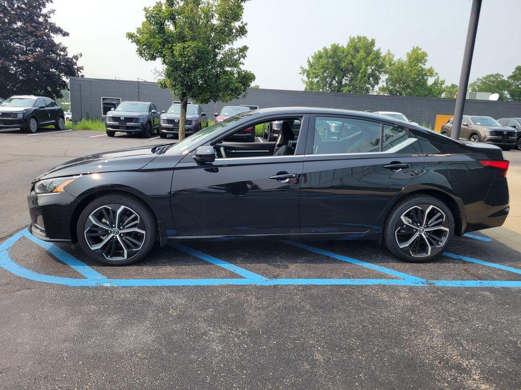 new 2025 Nissan Altima car, priced at $30,738